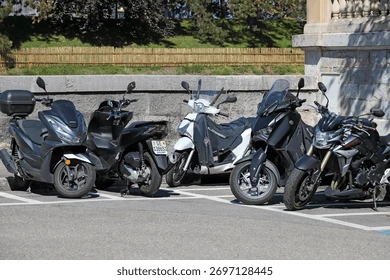 Genève maintient le parking gratuit pour les deux-roues